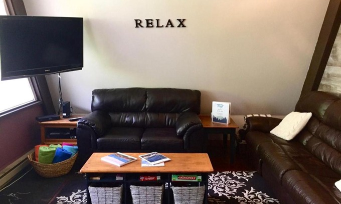 Silver Star Mountain Apartment | Discover Pinnacles Hawk's Nest: Family-Friendly Retreat