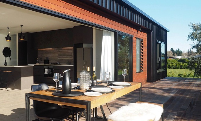 Martinborough Cottage | Pinot Longbox - Martinborough Holiday Home with Pool & Kitchen