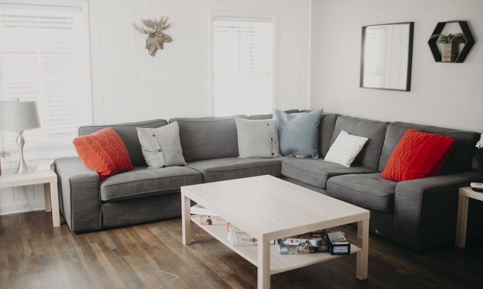 Red River Cabin | Pioneer Lodge House 400