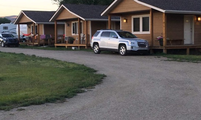 Silver Star Cabin | Top-Rated Pioneer Mountain Cabins with Kitchen Amenities