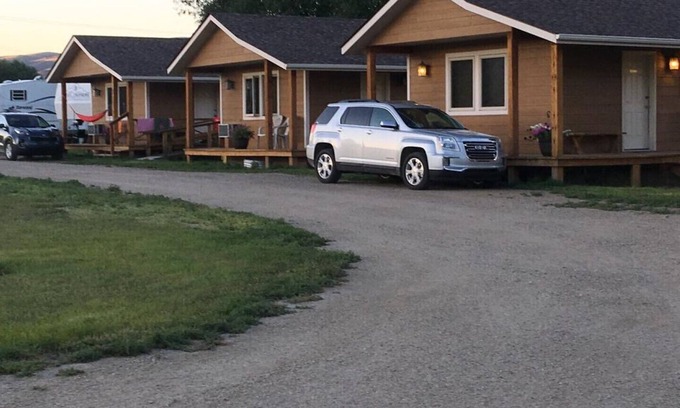 Silver Star Cabin | Unforgettable Pioneer Mountain Cabins - Family-Friendly Retreat