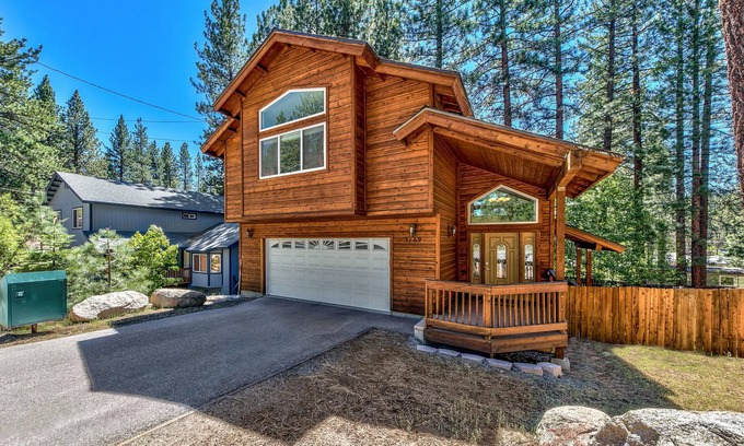 Rancho Bijou House | Cozy Pioneer Trail 3BR Retreat Near Ski & Beach Fun
