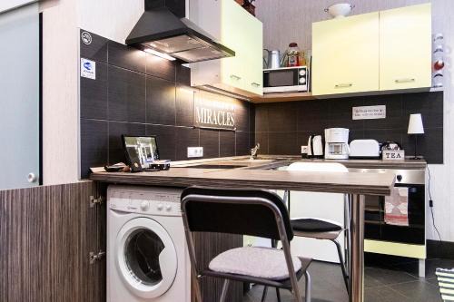 Belso-Ferencvaros Apartment | Cozy Pipa Apartment: Family-Friendly with 9.6 Rating