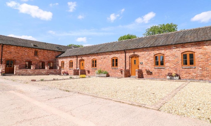 Fulford House | Delightful Pipistrelle: 4-Star Family-Friendly Retreat