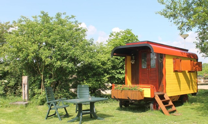 Tynaarlo Other | Pet-Friendly Pipowagen with Kitchen - Rated 8.1/10