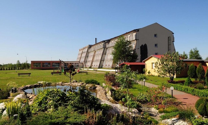 Darlowko Resort | Discover Comfort at Piramida I: Pet Friendly & Pool Access