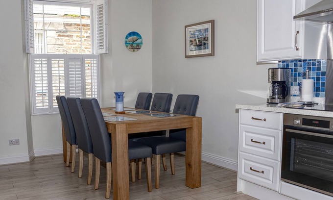 Mevagissey Cottage | Explore Piran's Cottage: Steps from Mevagissey Harbour