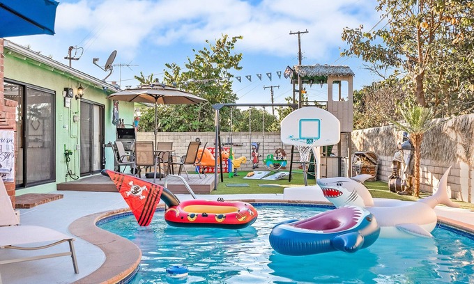 Southwest Anaheim House | Pirates Cove: Heated Pool, Arcades, Playground and more!