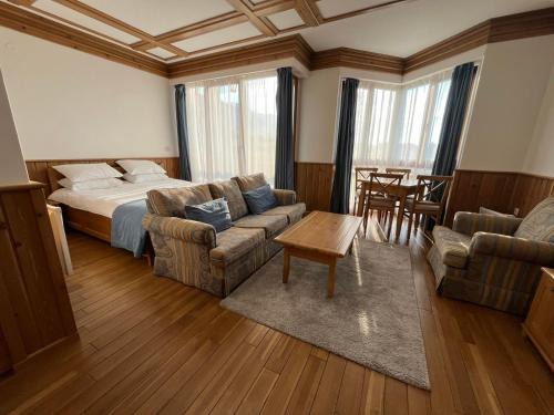 Razlog Apartment | Experience Pirin Golf Studio & Apartment: Family-Friendly Retreat