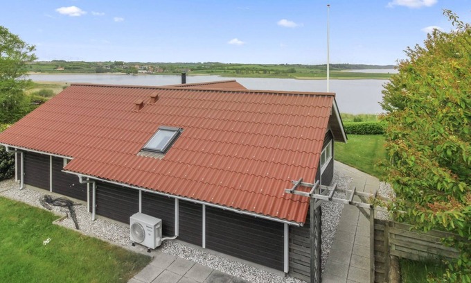 Logstrup House | Oceanfront Escape at "Pirkka" - Steps from the Inlet