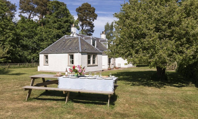 Kelso Cottage | Family-Friendly PIRNIE COTTAGE with Pet-Friendly Amenities