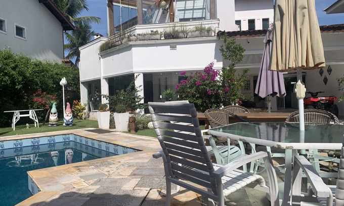 Jardim Acapulco House | Relaxing Getaway: Pool, Ocean View & Pet-Friendly Stay