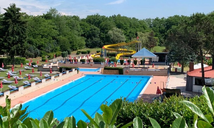 Santhia Bed & Breakfast | Oceanfront Escape at Piscina San Lorenzo with Pool Access