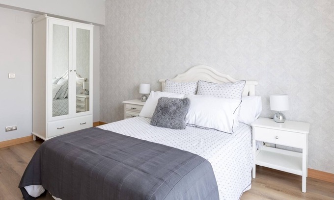A Estrada Apartment | Discover Adeinés: Family-Friendly Stays with Spa Access