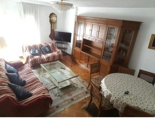 Sandiche Apartment | Cozy 3-Bedroom Piso in Grado - Pet & Child Friendly