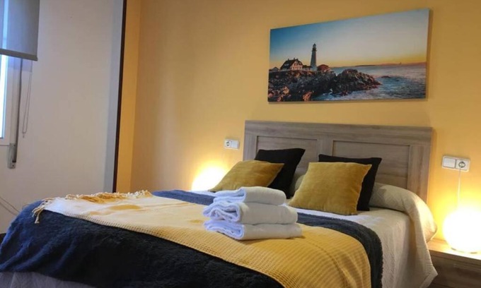 Santiago de Compostela Apartment | Convenient Stay 400 Meters from the Cathedral, Family Friendly