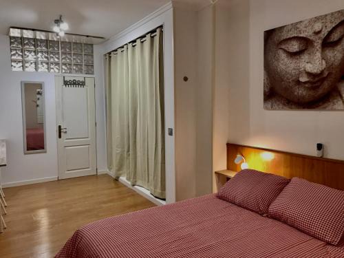Alicante City Centre Apartment | Modern Apartment in Historic Center Near the Beach