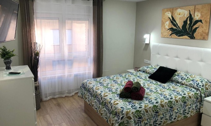 Leon Apartment | Elegantly Central Piso León 2 - Guest Rated 9.6/10