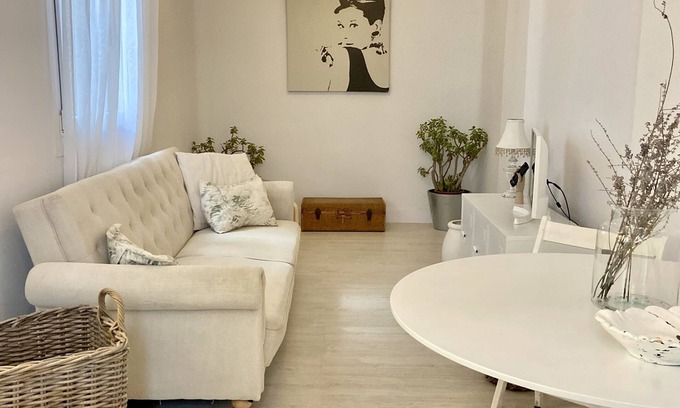 Salamanca Apartment | Stylish Apartment in Madrid's Prime Salamanca District