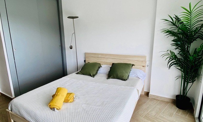 Arenys de Munt Condo | Inviting Piso with Pool: Ideal for Families and Pets