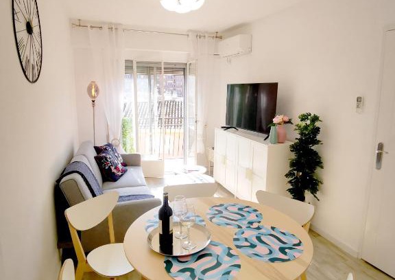 Gandia Apartment | Comfortable Piso De Balboa: Pet & Child Friendly Stay