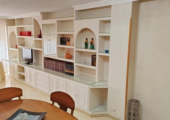 Cervantes Apartment | Discover PISO EL SERRALLO: Child-Friendly Retreat