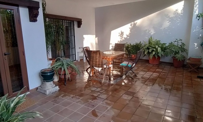 Norte Condo | Cozy Albaycin Alto Apartment with Covered Patio & Spa