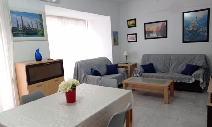 Alicante Apartment | Family-Friendly Stay at Piso Grande Mercado Central Alicante