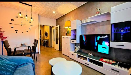 Distrito Sur Apartment | Family-Friendly 3-Bedroom Retreat for Memorable Getaways