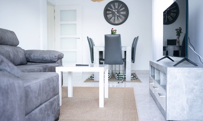Cassa de la Selva Apartment | Pet-Friendly Retreat at Piso Turístico Cassa de la Selva