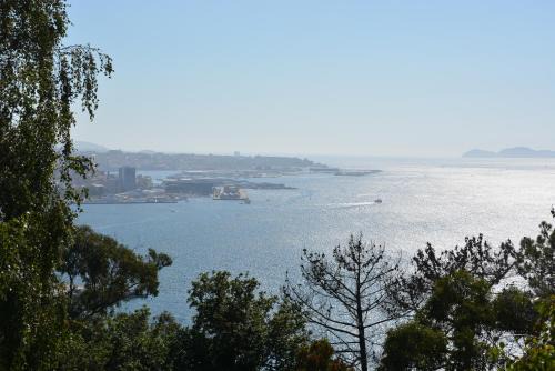 O Perpetuo Socorro Apartment | Unique Oceanfront Retreat in Vigo with High Guest Ratings
