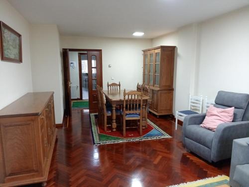 O Perpetuo Socorro Apartment | Family-Friendly Piso Vigo with Exceptional 9/10 Guest Rating