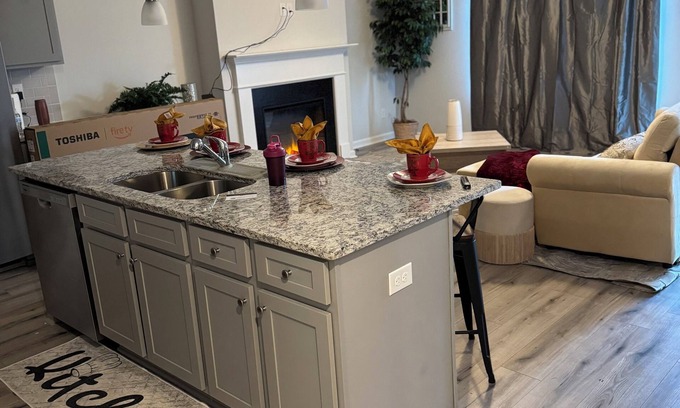 Lovejoy House | Pit stop Paradise nA Charming 3-bedroom house in Hampton with AC and WiFi