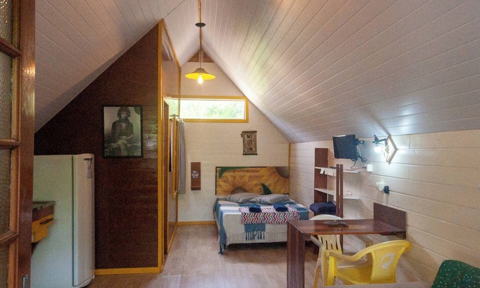 Pantano do Sul Ski Chalet | Exceptional Ocean View Retreat with Spa and Kitchen Amenities