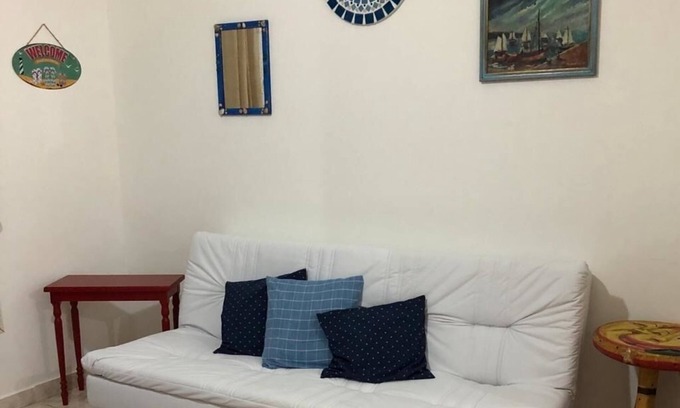 Pitangueiras Apartment | Beachside Getaway: Pitangueiras, Guarujá with Ocean Views
