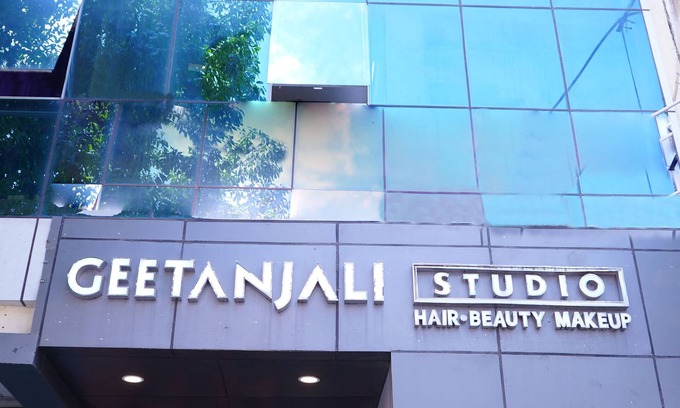 Lajpat Nagar III Bed & Breakfast | Private Rooms with Spa & Hot Tub in Lajpath Nagar II