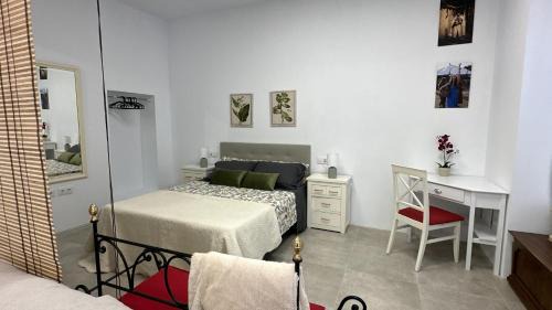 Santa Clara Apartment | Discover Pizarro 23: Family-Friendly Stay in Cáceres