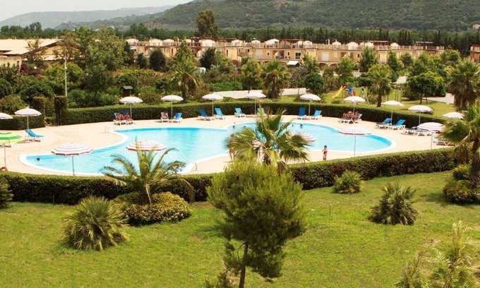 Pizzo Apartment | Family-Friendly Beach Home at Pizzo Beach Club 1F
