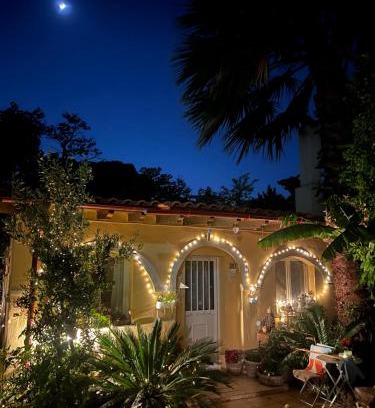 Kifisia Apartment | Exceptional PJ Garden House: 4-Star Oceanfront Retreat
