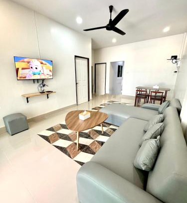 Betong Villa | Cozy 3BR PK House at Amper Betong - Family Friendly Stay