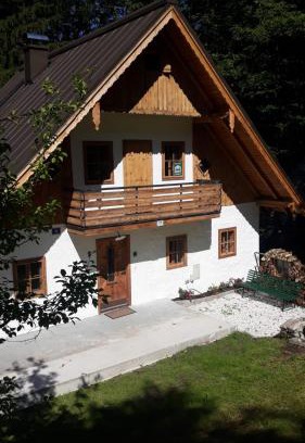 Hof bei Salzburg House | Family-Friendly Retreat at Plötzhof with Top Guest Ratings