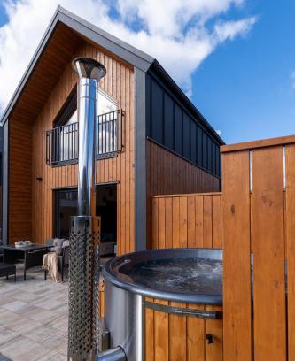 Bialogora House | Plażowa 8 Domki z baliami z hydromasażem