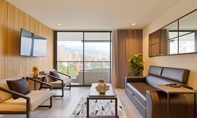 Lalinde Apartment | Relaxing Retreat at Poblado Wake 1215 Near Vibrant Provenza