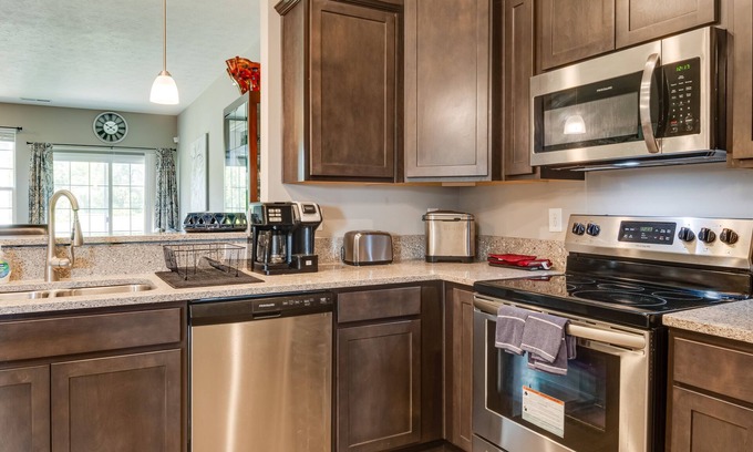 Plainfield Cottage | Convenient Plainfield Vacation Rental near Indianapolis