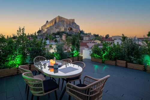 Plaka Bed & Breakfast | Elegant Plaka Arch Suites: Child-Friendly with Top Ratings