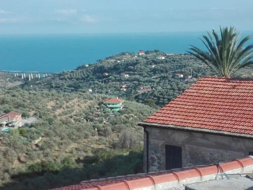Civezza Apartment | Plan B: 4-Star Oceanfront Retreat with Pet-Friendly Perks