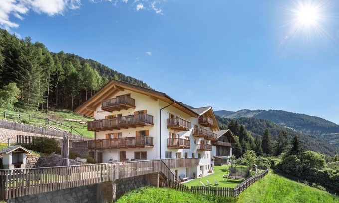 Villnoss Apartment | Planatschhof: 4-Star Hotel with Spa & Family-Friendly Amenities