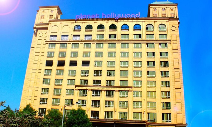 Thane Hotel | Experience Planet Hollywood Thane: Pool & Spa Awaits You!
