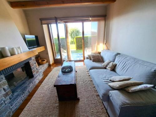Olopte Apartment | Inviting Ground Floor Pool Retreat in Olopte for Families