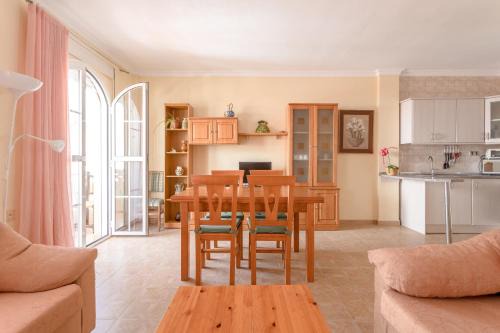 Valle de Abdalagis Apartment | Family-Friendly Stay at Planta Uno Valle de Abdalajis
